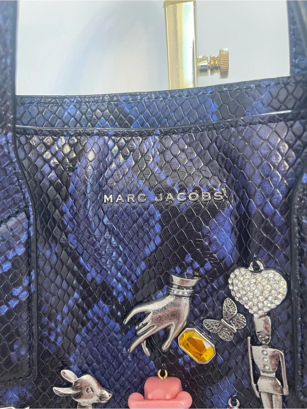 RARE Marc Jacobs Navy Snakeskin-Textured Charm Tote - Picture 11 of 11